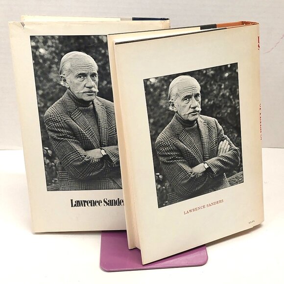 Lot of 2 VINTAGE Lawrence Sanders Fiction Hardcover Books - Picture 3 of 3
